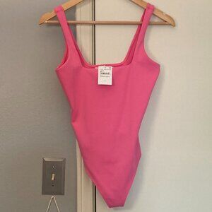 Good American Scuba Modern bodysuit Sorority Pink, M (2)
